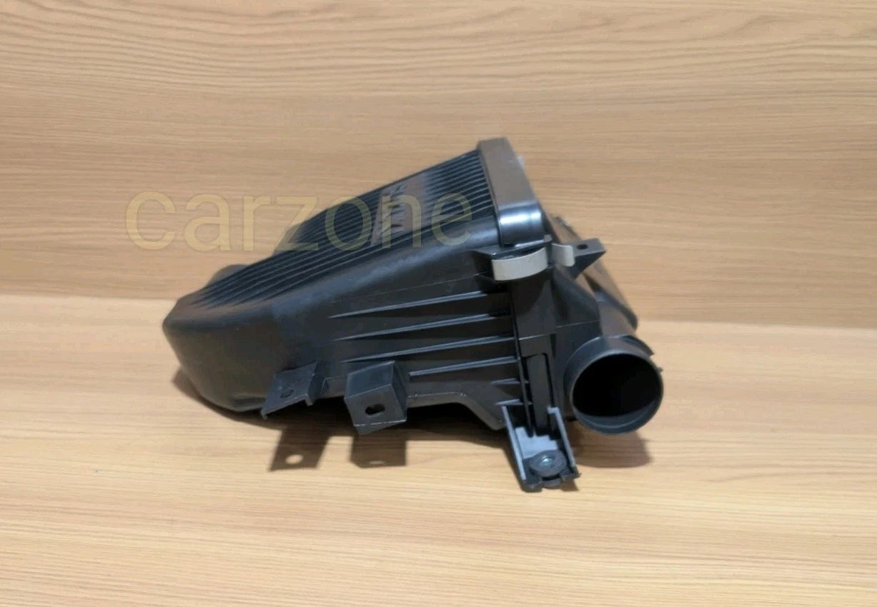 New Genuine Air Filter Housing For Suzuki Part Number 13700M74L00