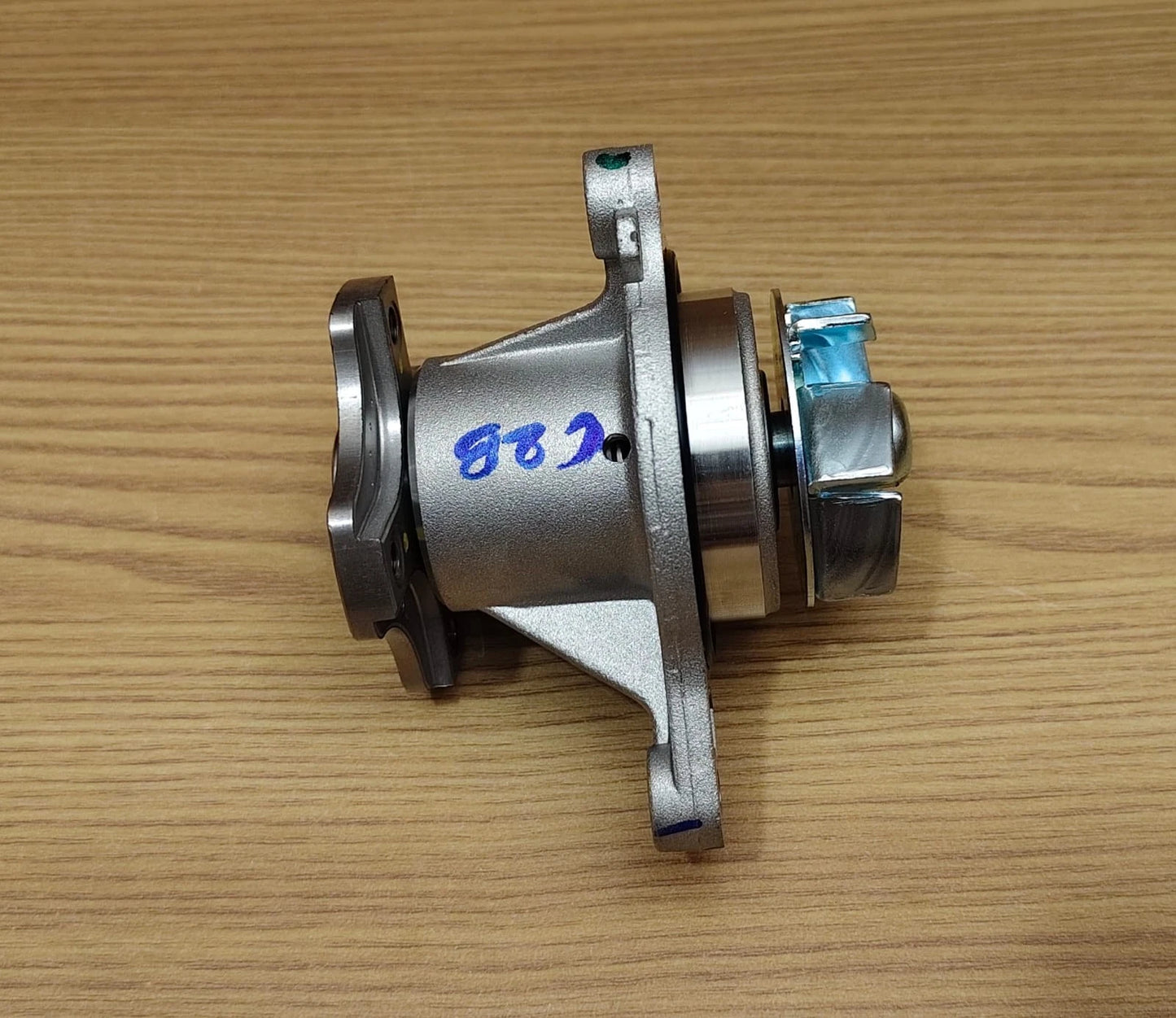 Hyundai Coolent Water pump Genuine Part Number 25100-03020