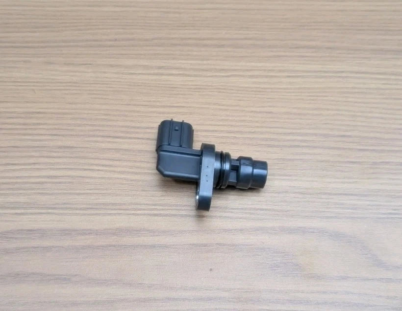 New Genuine Cam Position Sensor For Suzuki Part Number 33220M67L00
