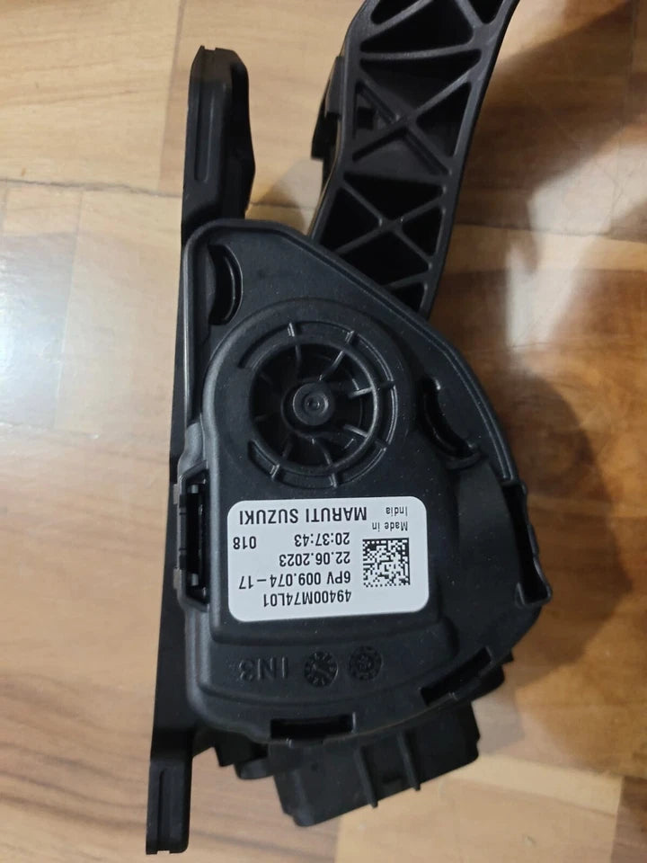 Control Pedal MARUTI BREZZA CIAZ ERTIGA S-CROSS SWIFT 49400M74L01