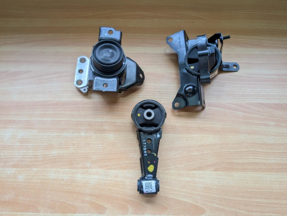 New Genuine Engine Mount Set Suzuki Ertiga 1.5L Automatic Transmission 2018-2022 11610-73R01-000, 11620-73R11-000, 11941-73R10-000