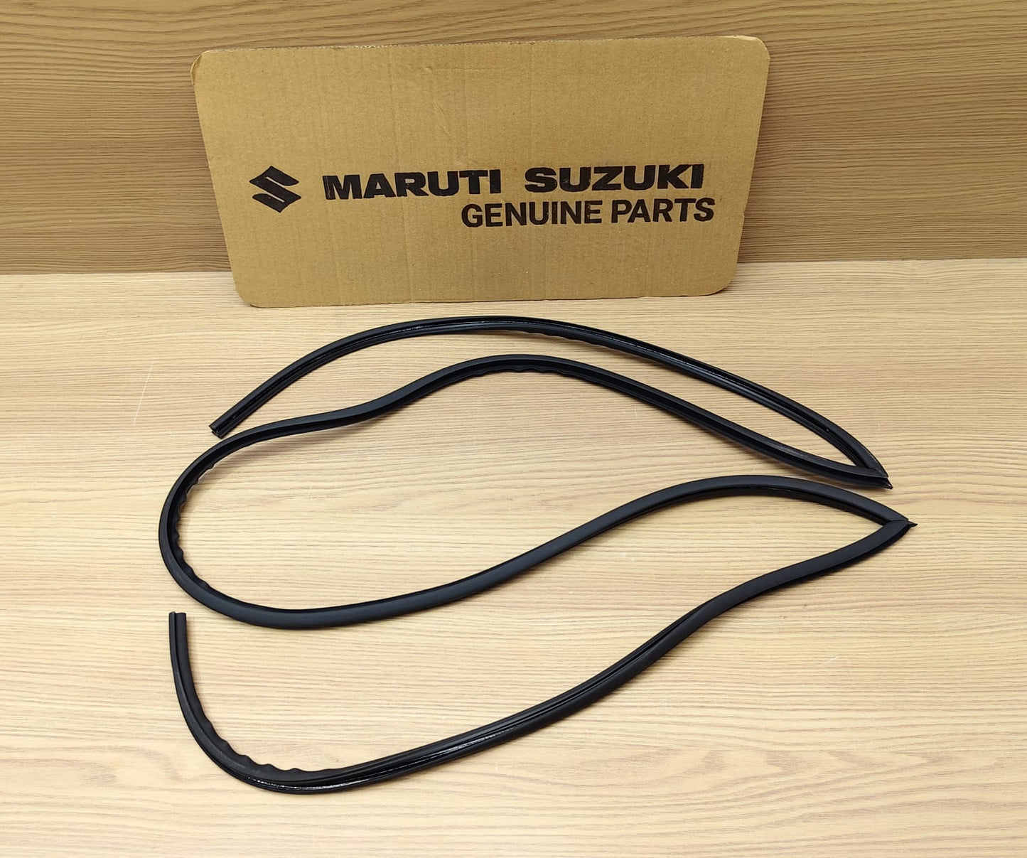 Front Windshield Molding Suzuki Ertiga 1.4L 2012-2018 84611M60M00