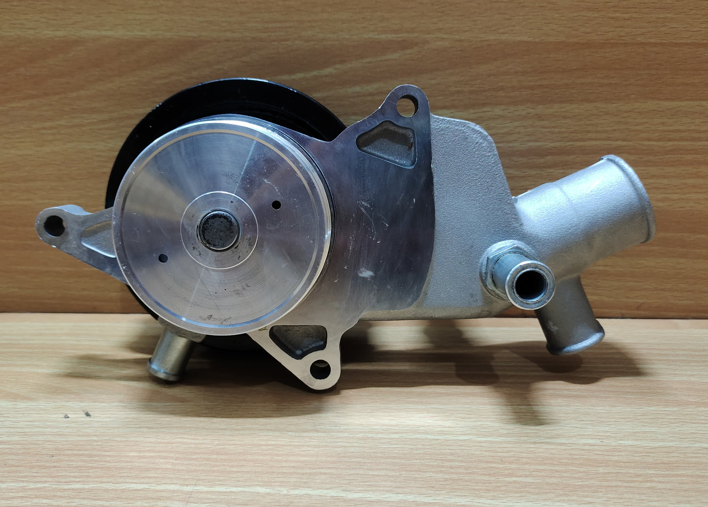 Mahindra Scorpio Goa Pickup 2.6 Crde 2.5 NEF Engine Cooling Water Pump