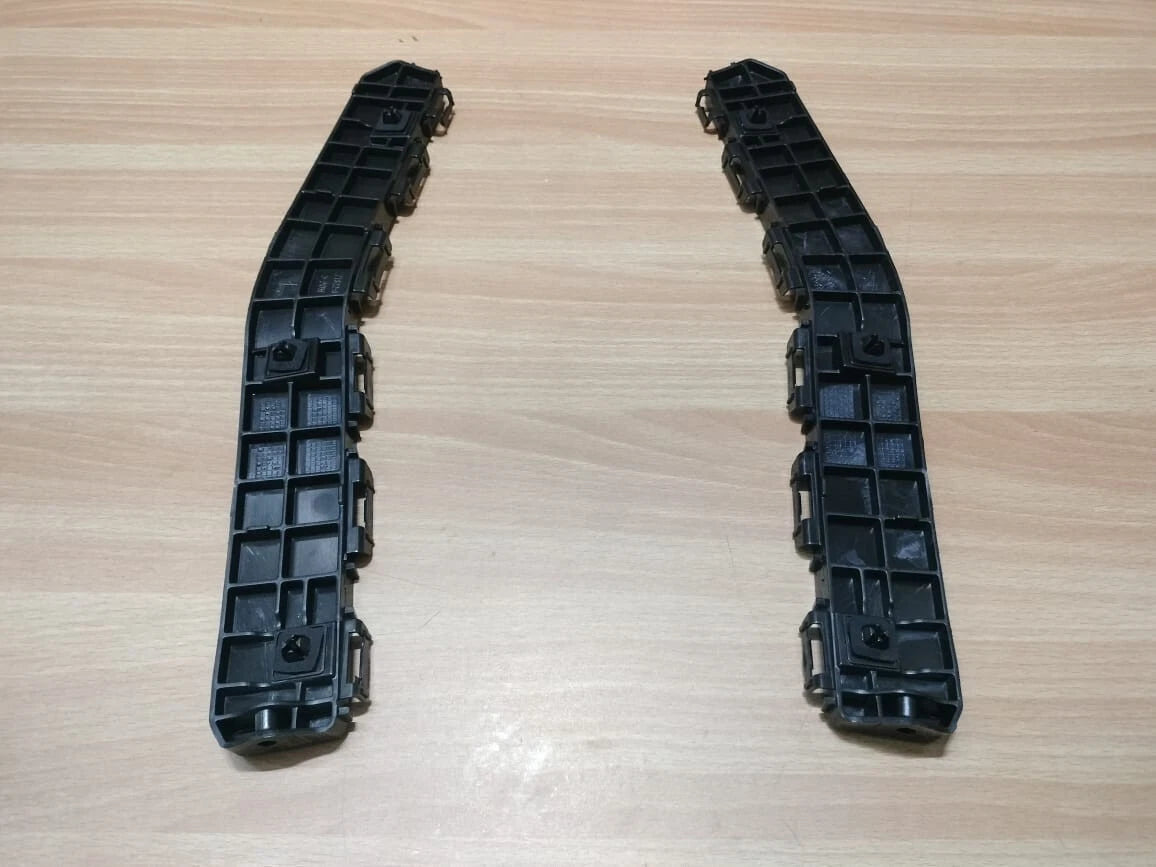 New Genuine Rear Bumper Holder For Suzuki Ertiga 2012-2018