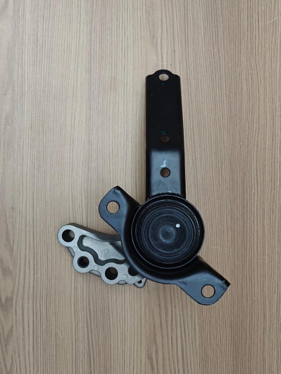 Right Side Engine Mount 11610M79M10