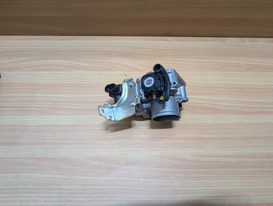 New OEM Genuine Throttle Body For Suzuki Celerio 2008-2013  13400M68KA2, 13400M68K00