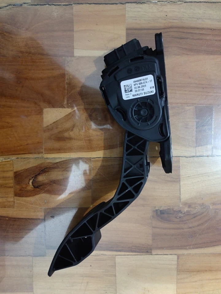 Control Pedal MARUTI BREZZA CIAZ ERTIGA S-CROSS SWIFT 49400M74L01