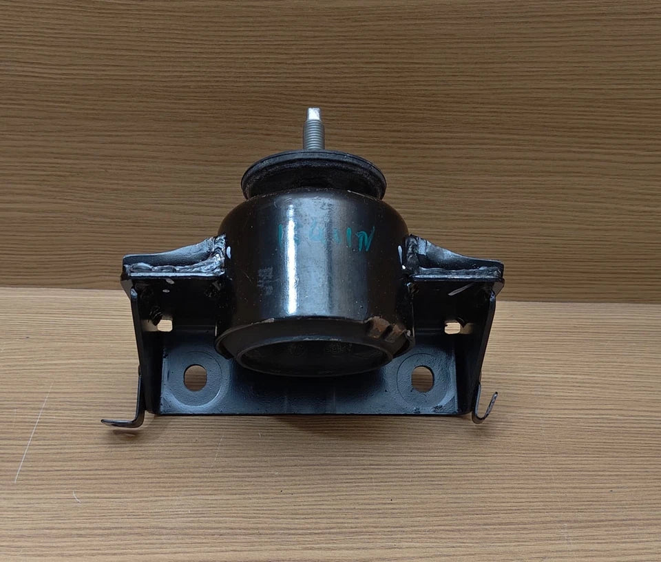 Engine mount Right Mahindra 0203AAR16391N