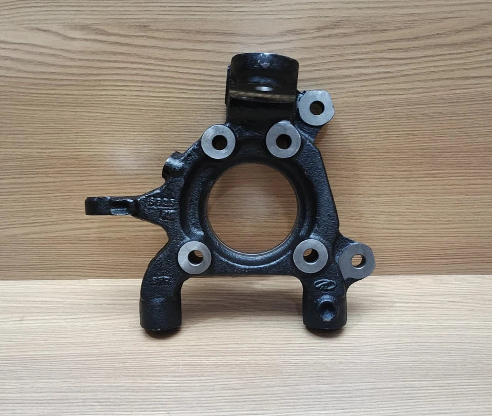 GENUINE KNUCKLE STEERING RIGHT SIDE 0401DAA02500N