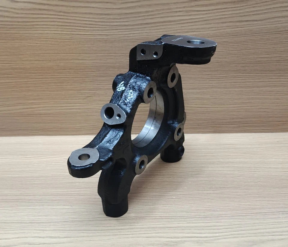 GENUINE KNUCKLE STEERING RIGHT SIDE 0401DAA02500N