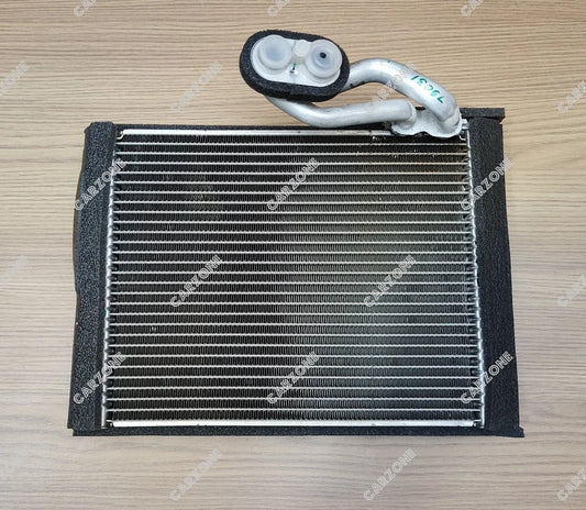 GENUINE EVAPORATOR ASSEMBLY 95411M68P21